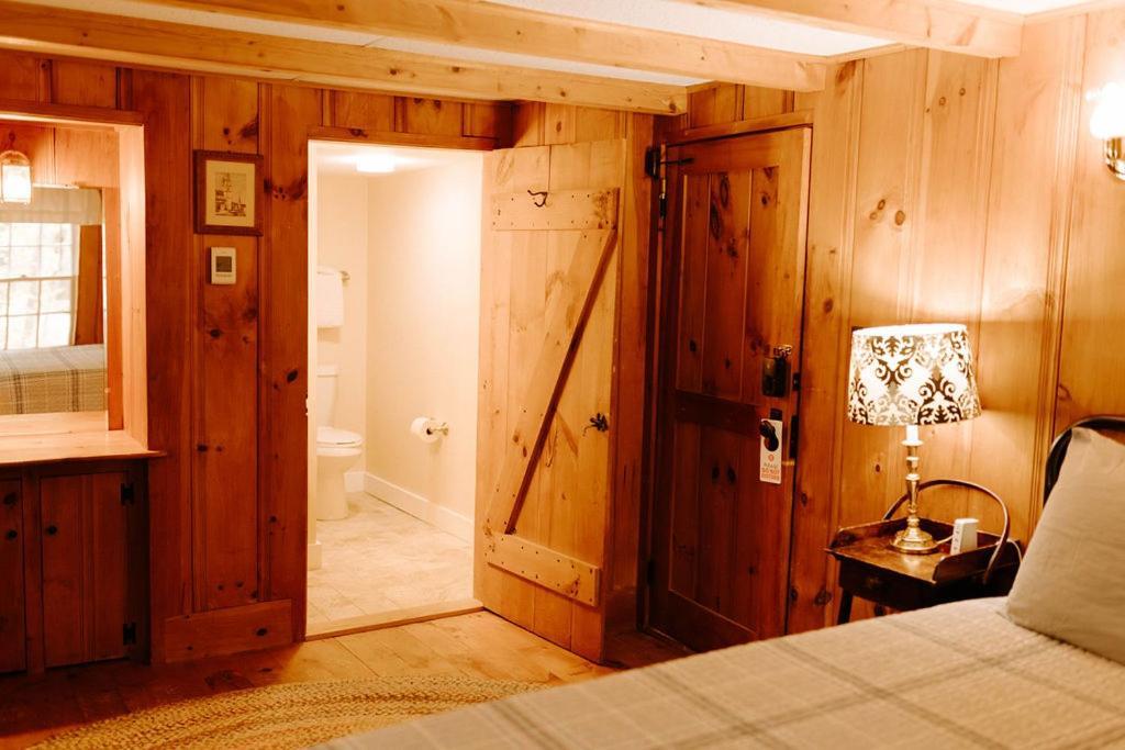 Snowvillage Inn Eaton Center المظهر الخارجي الصورة